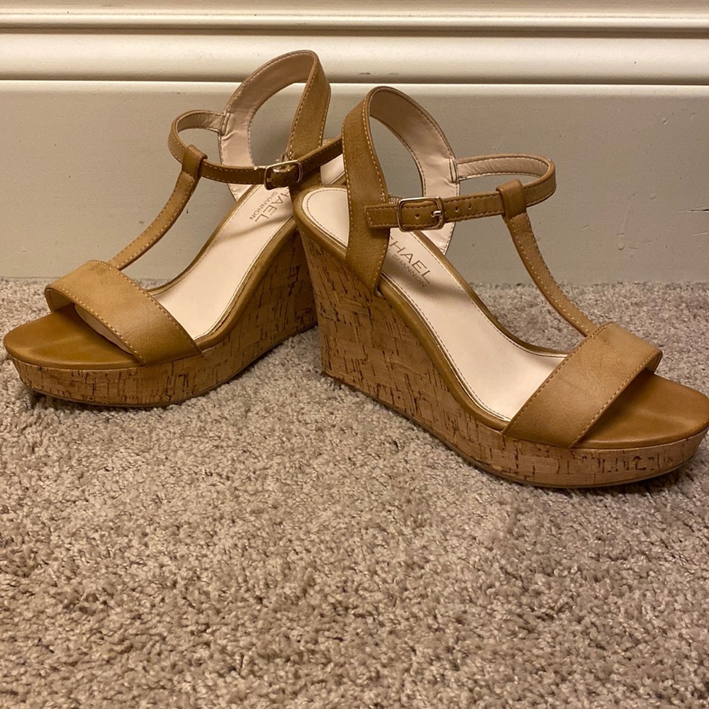 Tan Wedges